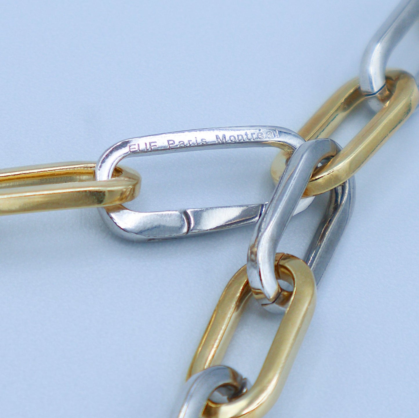 Close up Collier ICONIC